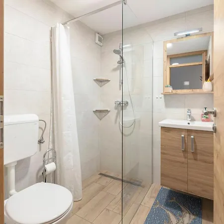 Apartma Naravni Biser Appartamento *